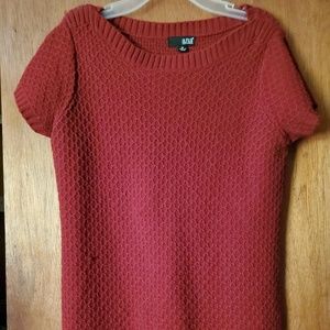 Knitted short sleeved long top